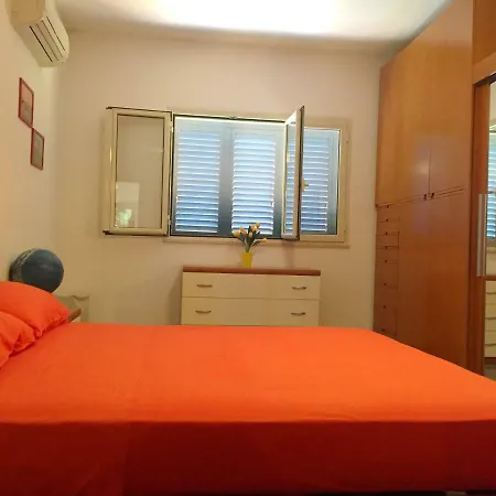 Mirella Case Monterosso